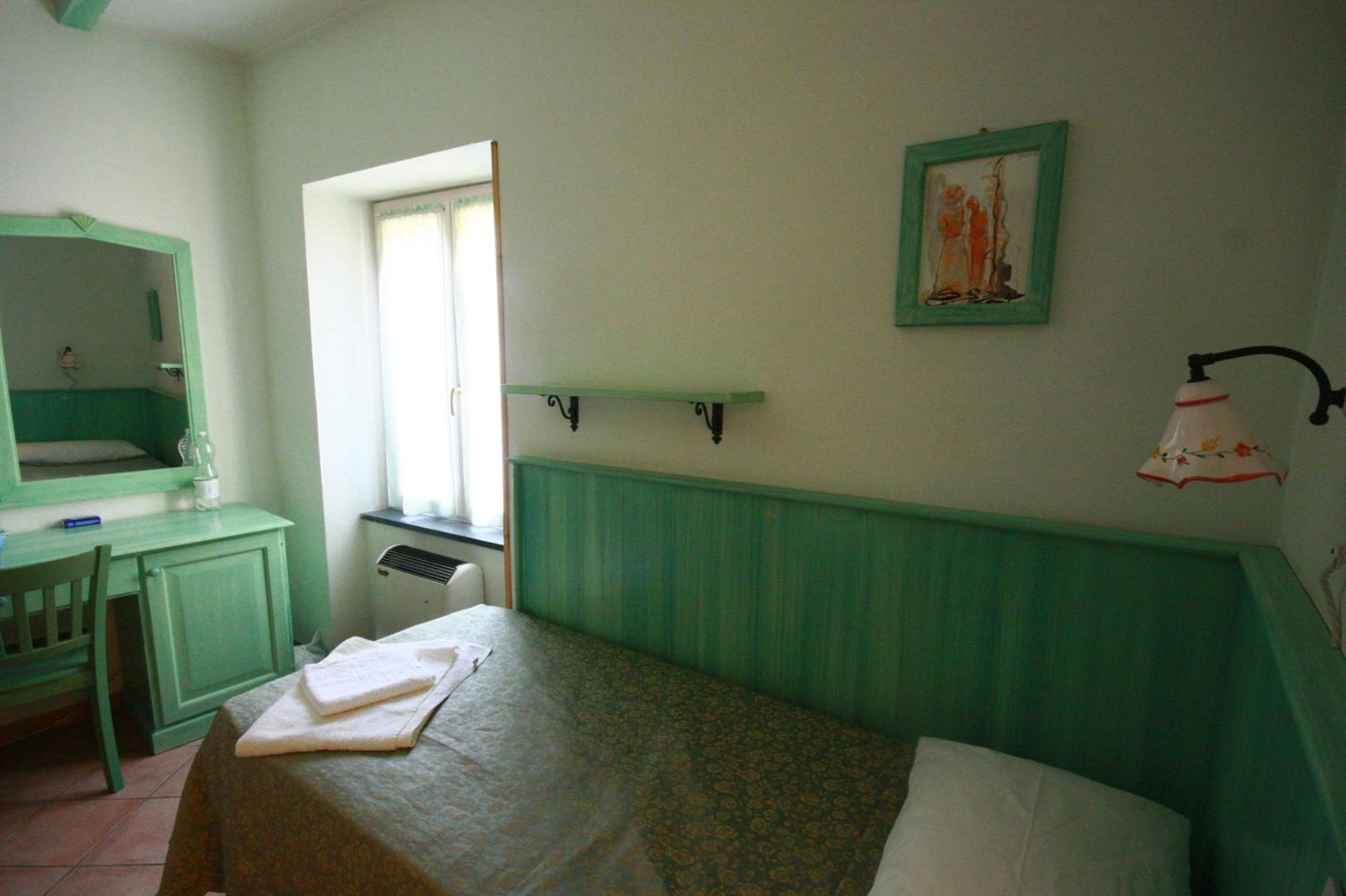 Albergo Belvedere Borghetto di Vara Buitenkant foto